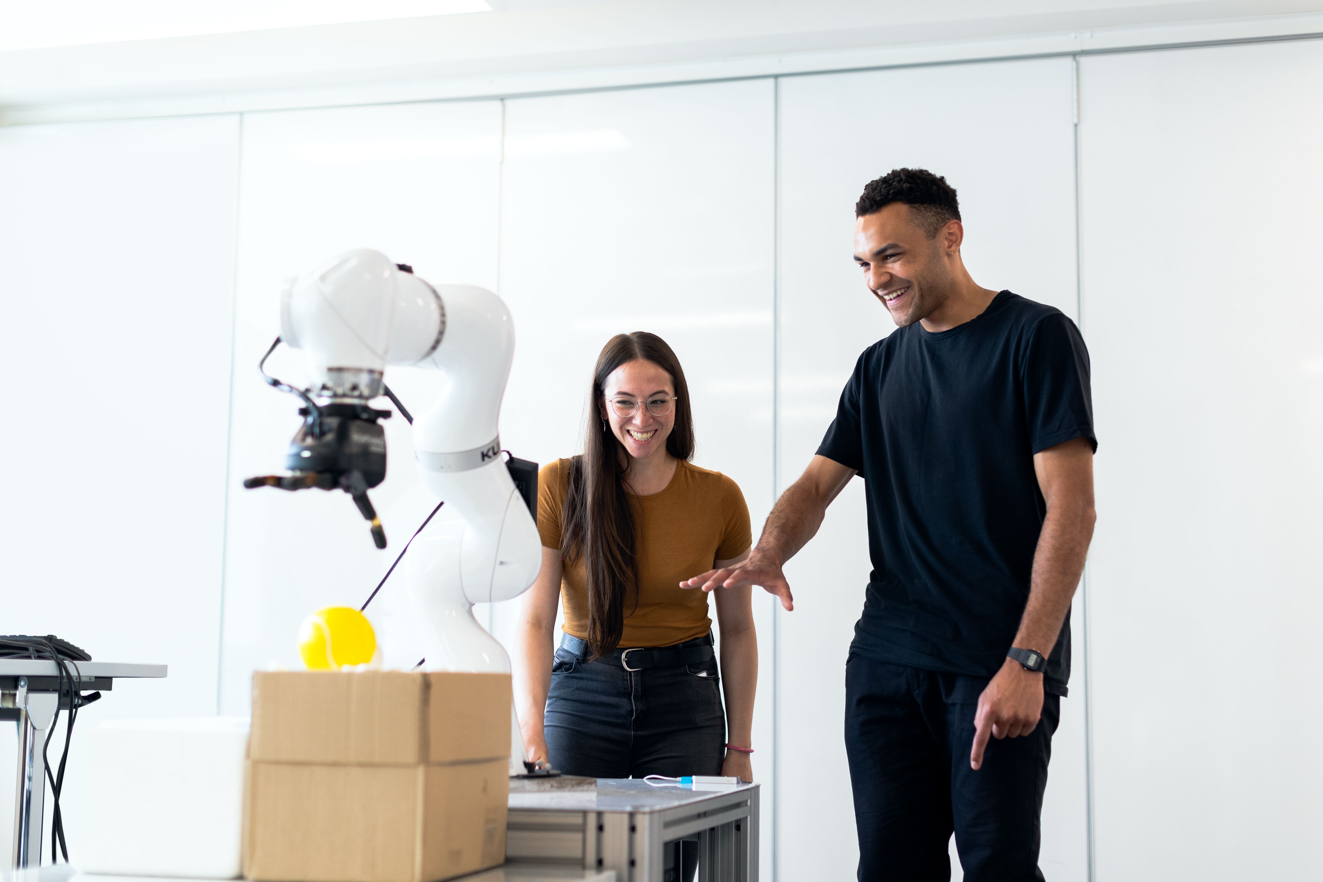 Фотография профессиональной области: Робототехник
